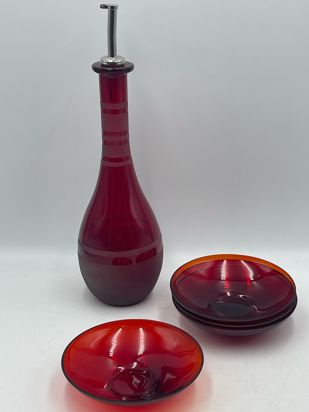 Bombay Company: Vintage Buenos Aires Olive Oil Bottle Stopper & Dipping Bowl Set - Picture 9 of 16